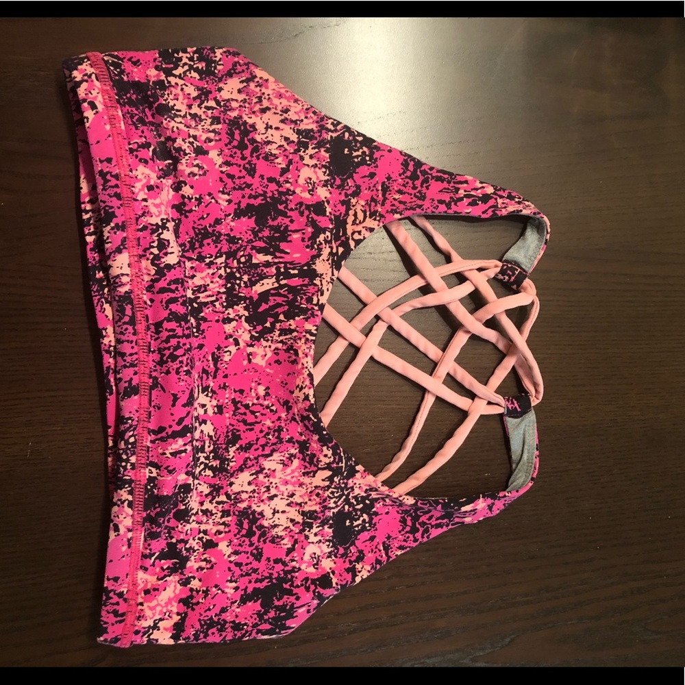 Born primitive vitality sports bra